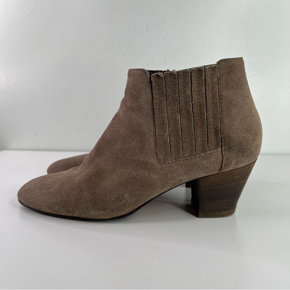 Aquatalia Tan Taupe Suede Leather Stacked Heel Zip Ankle Bootie Boot 8.5 - Picture 3 of 12